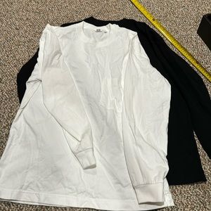 2 Uniqlo shirts